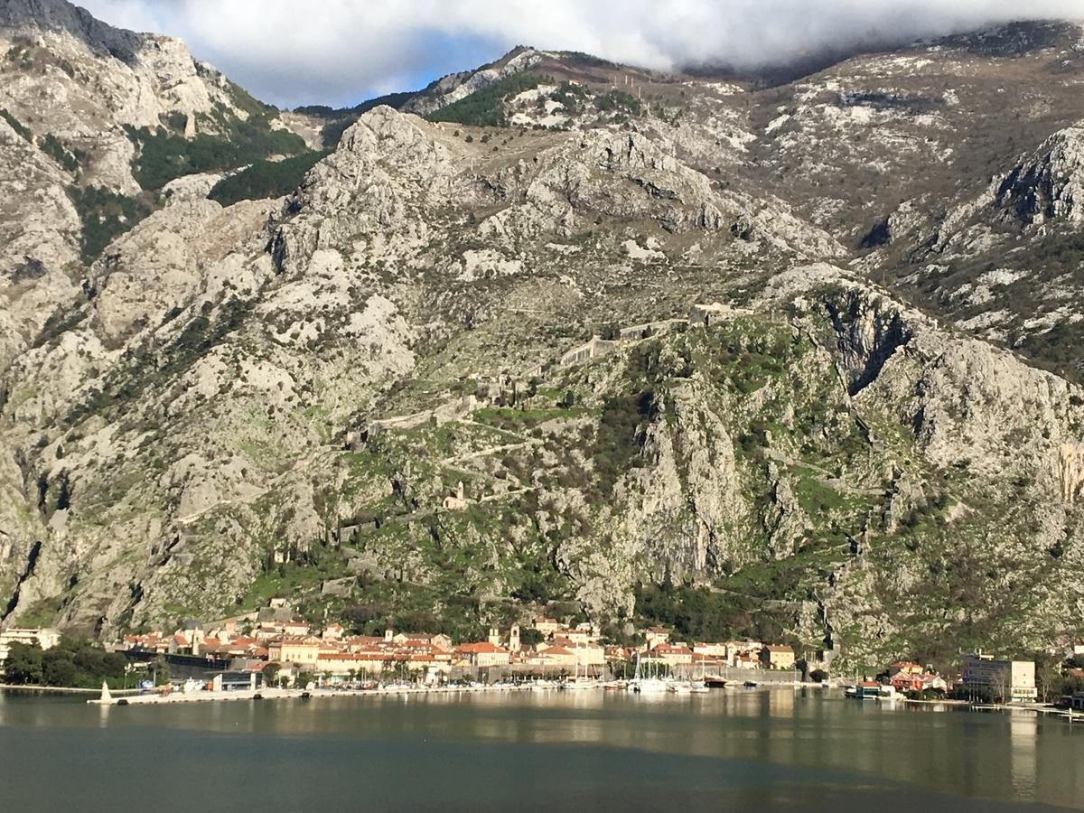 Apartment Fjord Waterfront Kotor Exterior photo